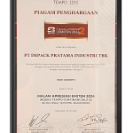 Impack Pratama Received Award at the TEMPO-IDNFinancials Award Event